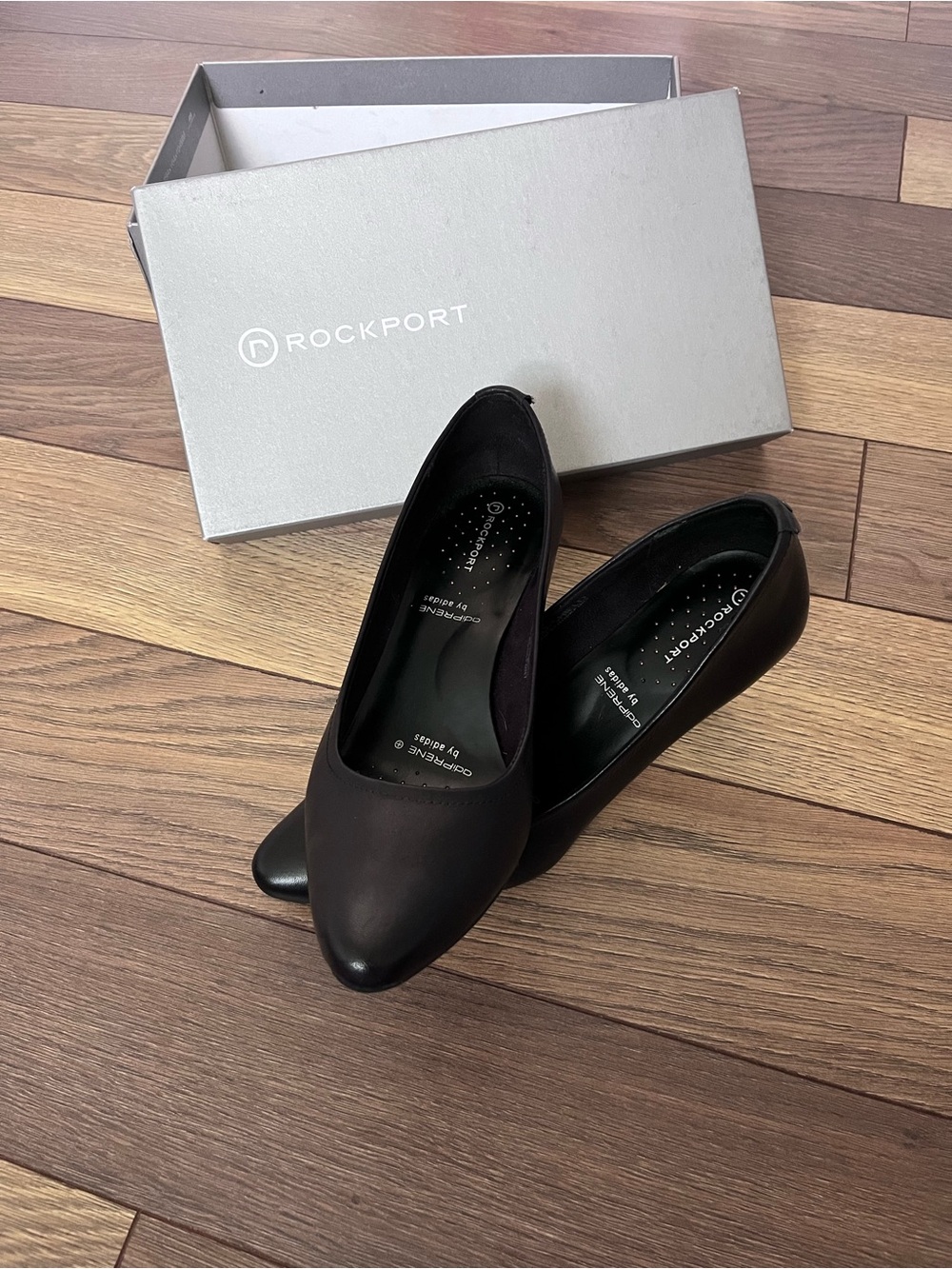 Rockport Black Leather Rounded-Toe Heels